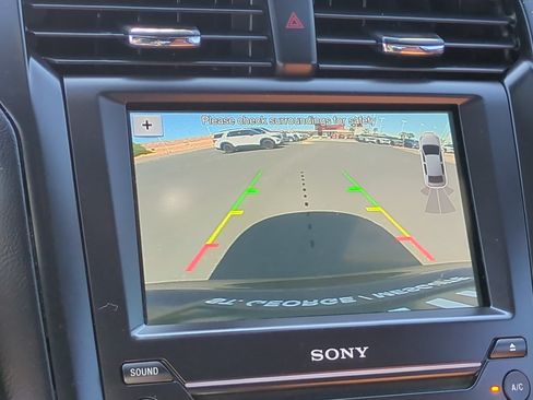 Used 2019 Ford Fusion Titanium FWD image 24