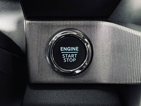 Used 2025 Ford F350 Platinum w/ Tremor Off-Road Package image 30