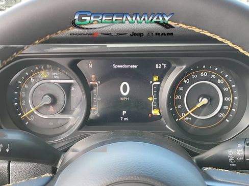 Used 2024 Jeep Wrangler Unlimited Sport AWD/4WD image 30