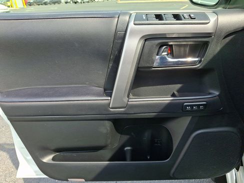 Used 2023 Toyota 4Runner Limited image 12