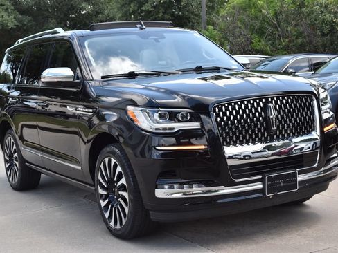 Used 2024 Lincoln Navigator Black Label AWD/4WD image 4