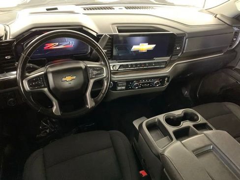 Used 2024 Chevrolet Silverado 2500 LT AWD/4WD image 23