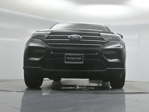 Certified 2024 Ford Explorer XLT RWD image 39