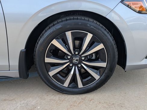 Certified 2022 Honda Civic EX-L image 28