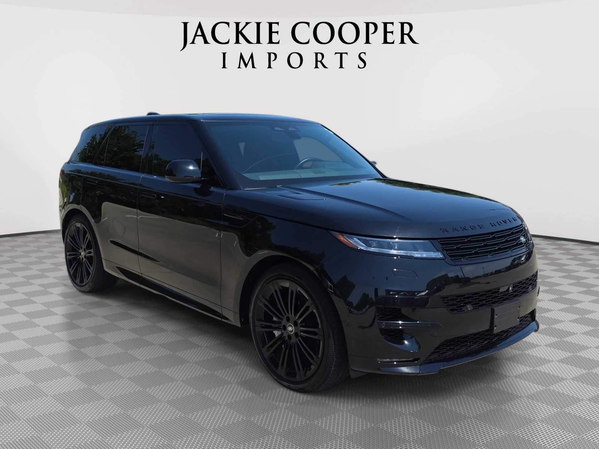Used 2025 Land Rover Range Rover Sport Dynamic SE AWD/4WD image 3
