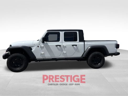 Used 2023 Jeep Gladiator Mojave w/ Cold Weather Group AWD/4WD image 10