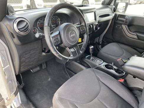 Used 2013 Jeep Wrangler Sport AWD/4WD image 9