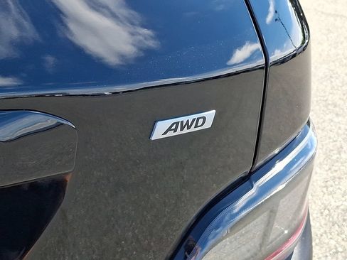 Used 2023 Hyundai Kona SEL AWD/4WD image 28
