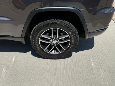 Used 2018 Jeep Grand Cherokee Limited w/ Trailer Tow Group IV AWD/4WD image 46