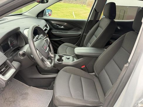 Used 2022 GMC Terrain SLE image 18