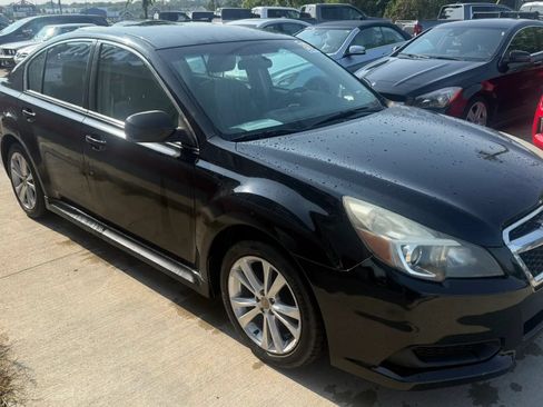 Used 2013 Subaru Legacy 2.5i Premium w/ All-Weather Pkg AWD/4WD image 2