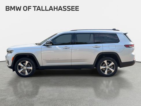 Used 2022 Jeep Grand Cherokee L Limited AWD/4WD image 9