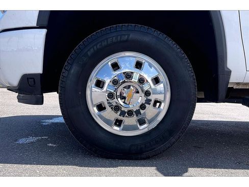 Used 2024 Chevrolet Silverado 3500 High Country w/ High Country Premium Package AWD/4WD image 10