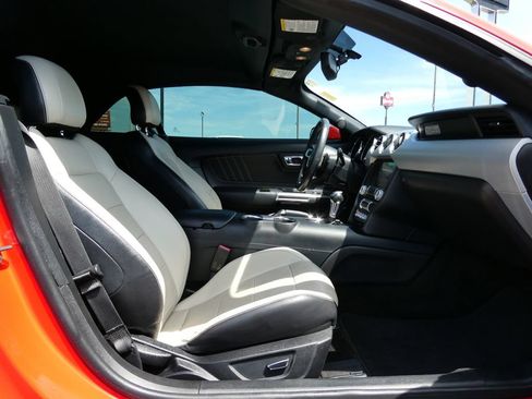 Used 2017 Ford Mustang Premium RWD image 13
