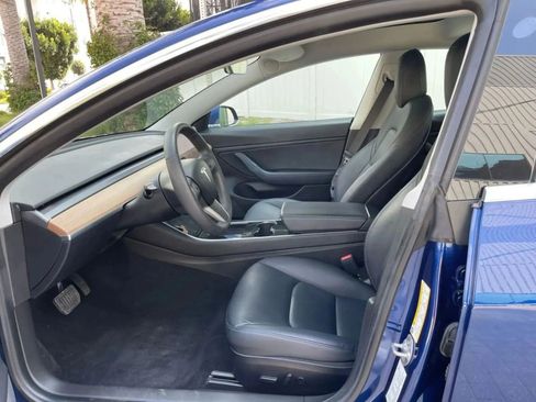 Used 2019 Tesla Model 3 Mid Range RWD image 7