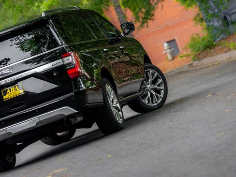 Used 2018 Ford Expedition Max Platinum AWD/4WD image 26