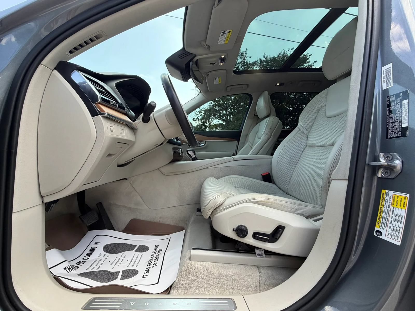 Used 2016 Volvo XC90 T6 Inscription w/ Vision Package AWD/4WD image 10
