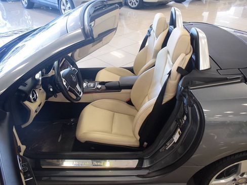Used 2016 Mercedes-Benz SLK 300 image 33