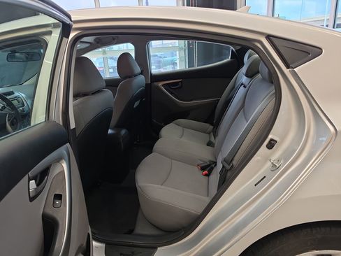 Used 2013 Hyundai Elantra GLS FWD image 29