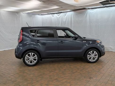 Used 2016 Kia Soul + FWD image 8