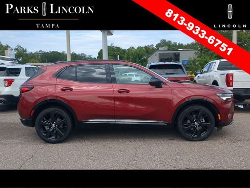 Used 2022 Buick Envision Essence w/ Technology Package II AWD/4WD image 3