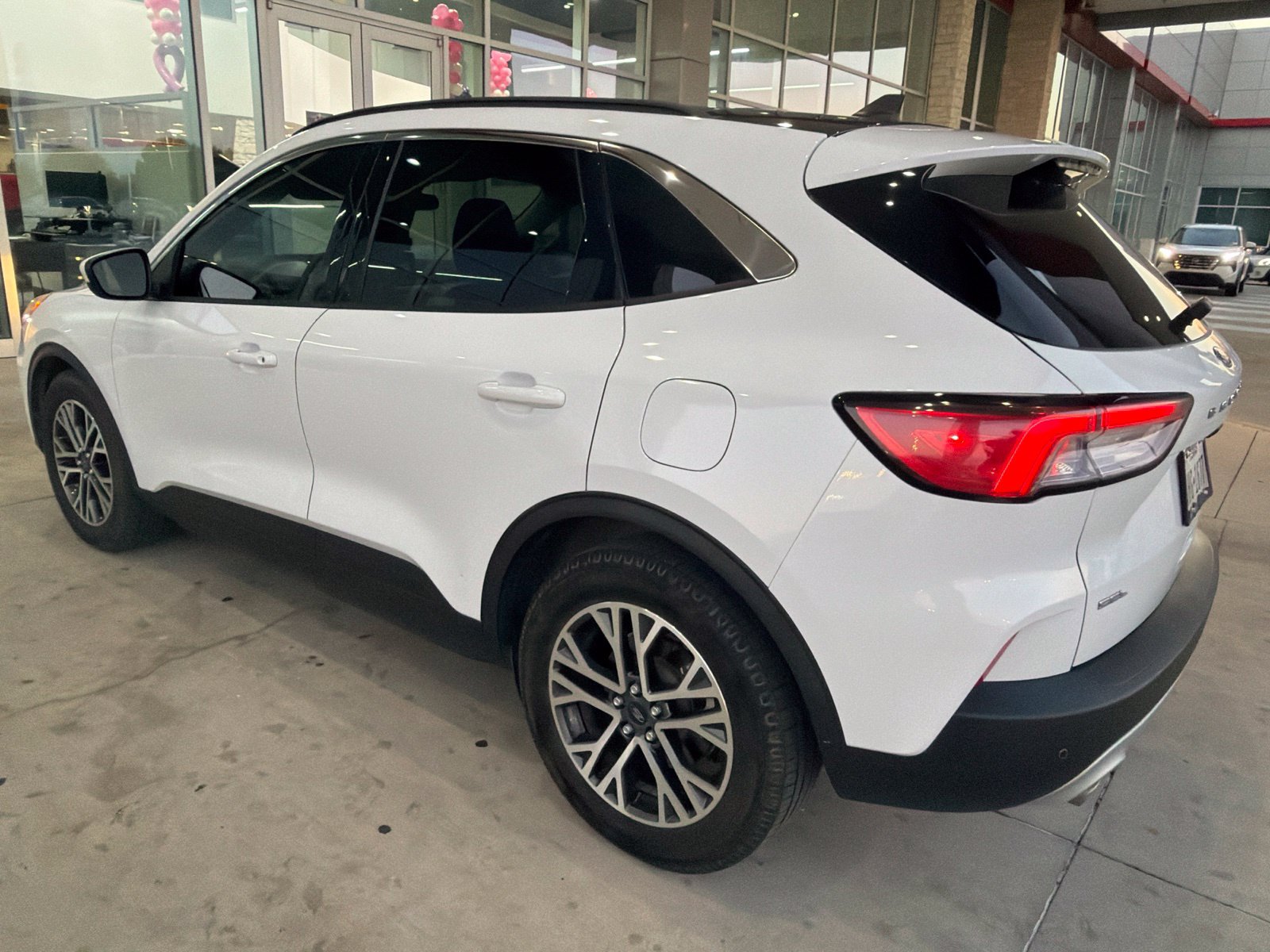Used 2020 Ford Escape SEL FWD image 15