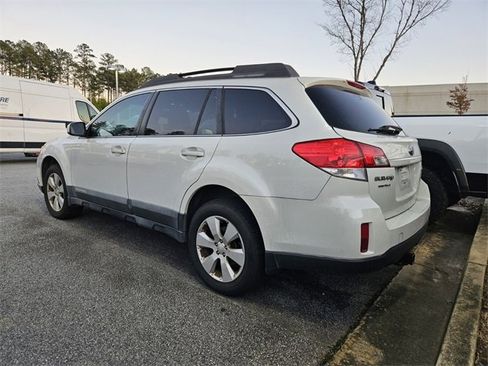 Used 2010 Subaru Outback 2.5i Premium image 7