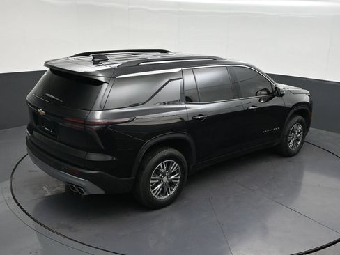 Used 2025 Chevrolet Traverse LT w/ Driver Confidence Package FWD image 21