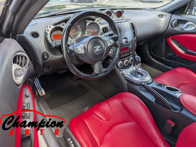 Used 2020 Nissan 370Z Coupe RWD image 16
