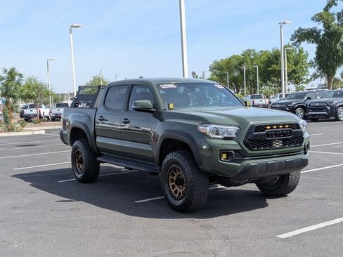 Used 2022 Toyota Tacoma TRD Off-Road AWD/4WD image 3