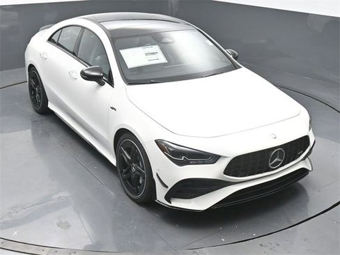 New 2025 Mercedes-Benz CLA 35 AMG 4MATIC image 40