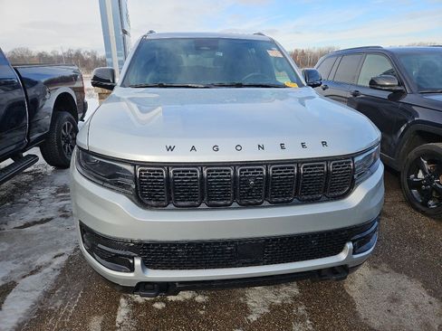 Used 2024 Jeep Wagoneer Series II w/ Convenience Group I image 2