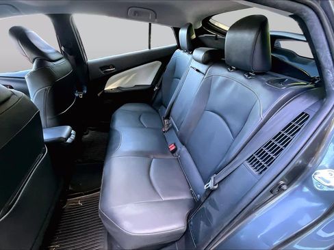 Used 2022 Toyota Prius Prime XLE FWD image 19