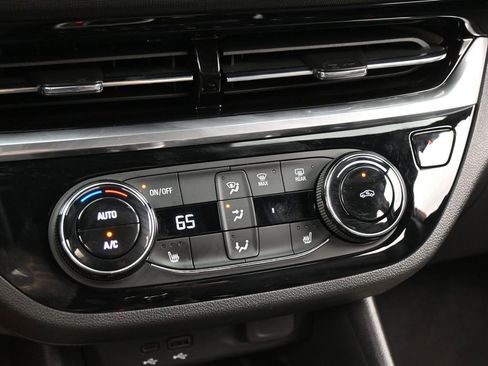 Used 2024 Buick Envista Sport Touring w/ Convenience I Package image 24