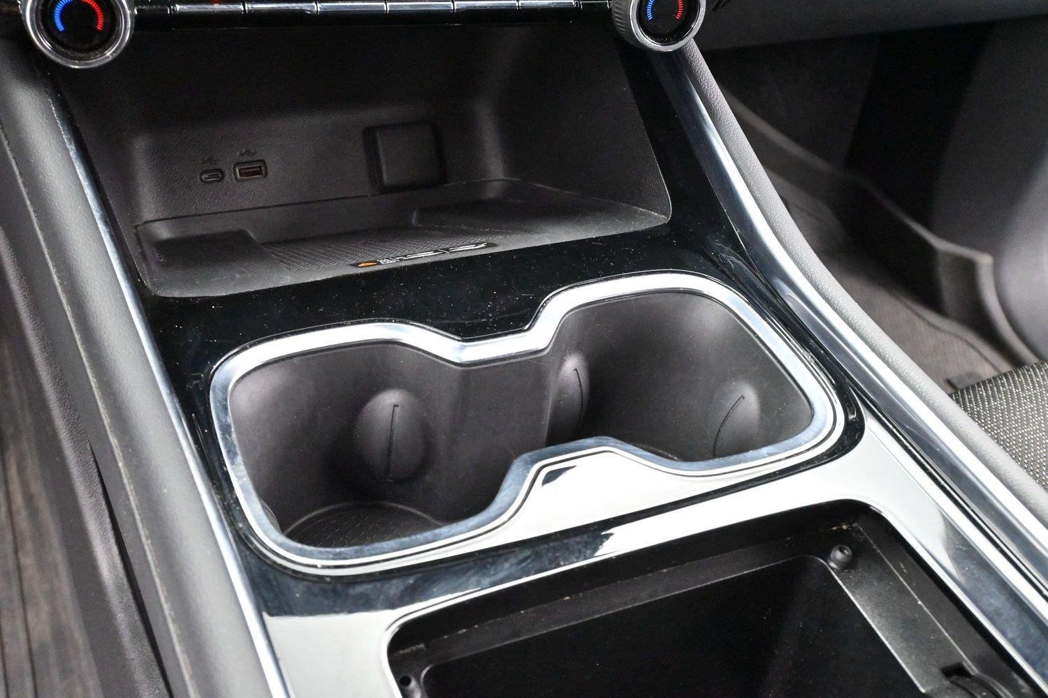Used 2024 Chevrolet Traverse LT w/ LPO, Floor Liner Package FWD image 20