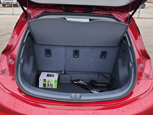 Used 2020 Chevrolet Bolt LT image 13