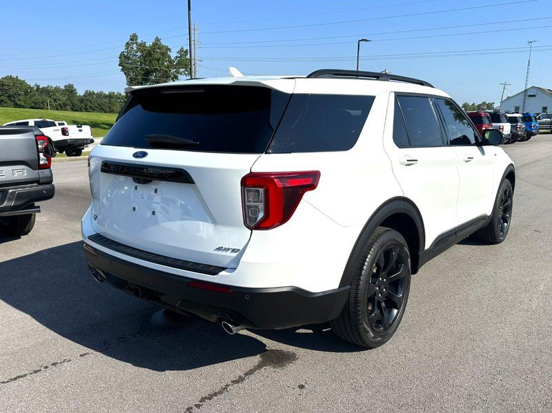 Used 2024 Ford Explorer ST-Line w/ Class IV Trailer Tow Package AWD/4WD image 3