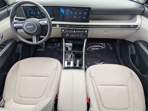 Used 2025 Hyundai Tucson SE image 14