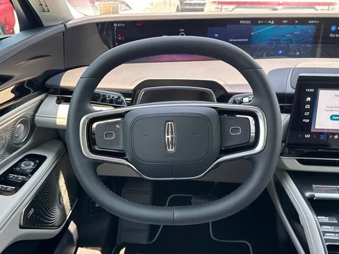 New 2026 Lincoln Nautilus Reserve AWD/4WD image 25