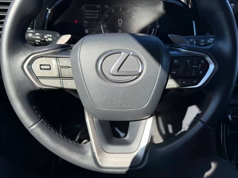 Used 2025 Lexus NX 250 FWD image 19