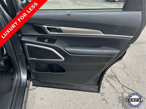 Used 2022 Kia Telluride EX w/ EX Premium Package image 19