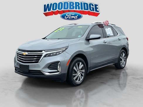 Used 2023 Chevrolet Equinox Premier image 2