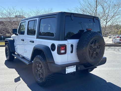 Used 2021 Jeep Wrangler Unlimited Sport image 7