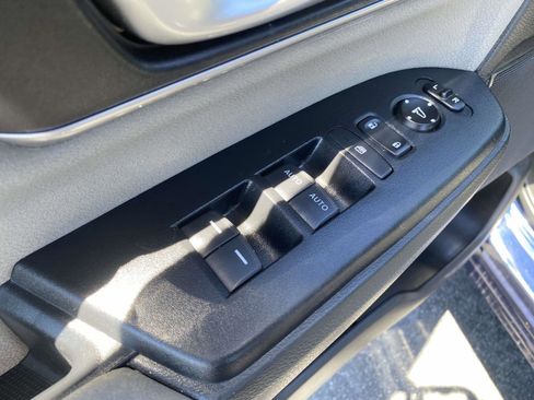 Used 2019 Honda CR-V EX image 19
