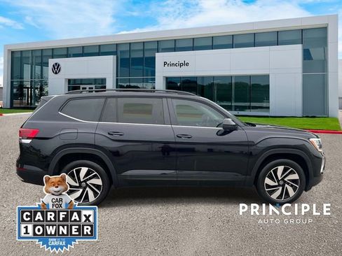 Used 2024 Volkswagen Atlas SE AWD/4WD image 5