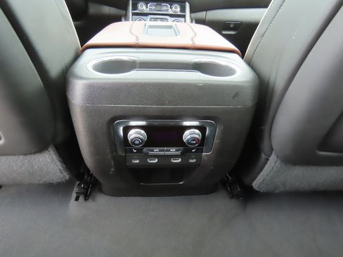 Used 2023 GMC Yukon XL Denali Ultimate AWD/4WD image 22