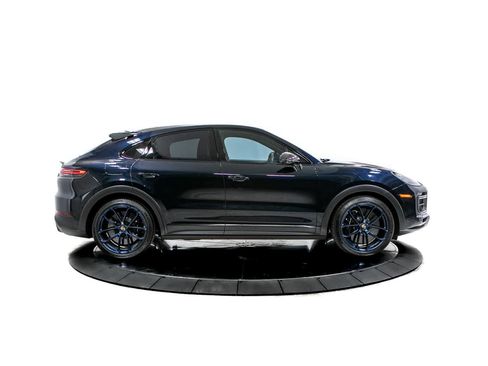 Certified 2023 Porsche Cayenne Turbo GT AWD/4WD image 8