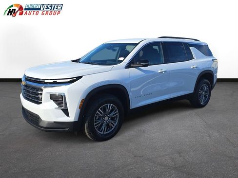 New 2026 Chevrolet Traverse LT w/ Driver Confidence Package image 2