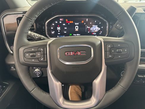 Used 2026 GMC Sierra 1500 Elevation image 16
