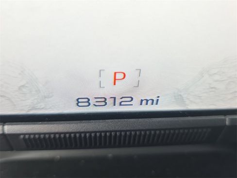 Used 2024 GMC Hummer EV 3X w/ LPO, Illumination Package image 21